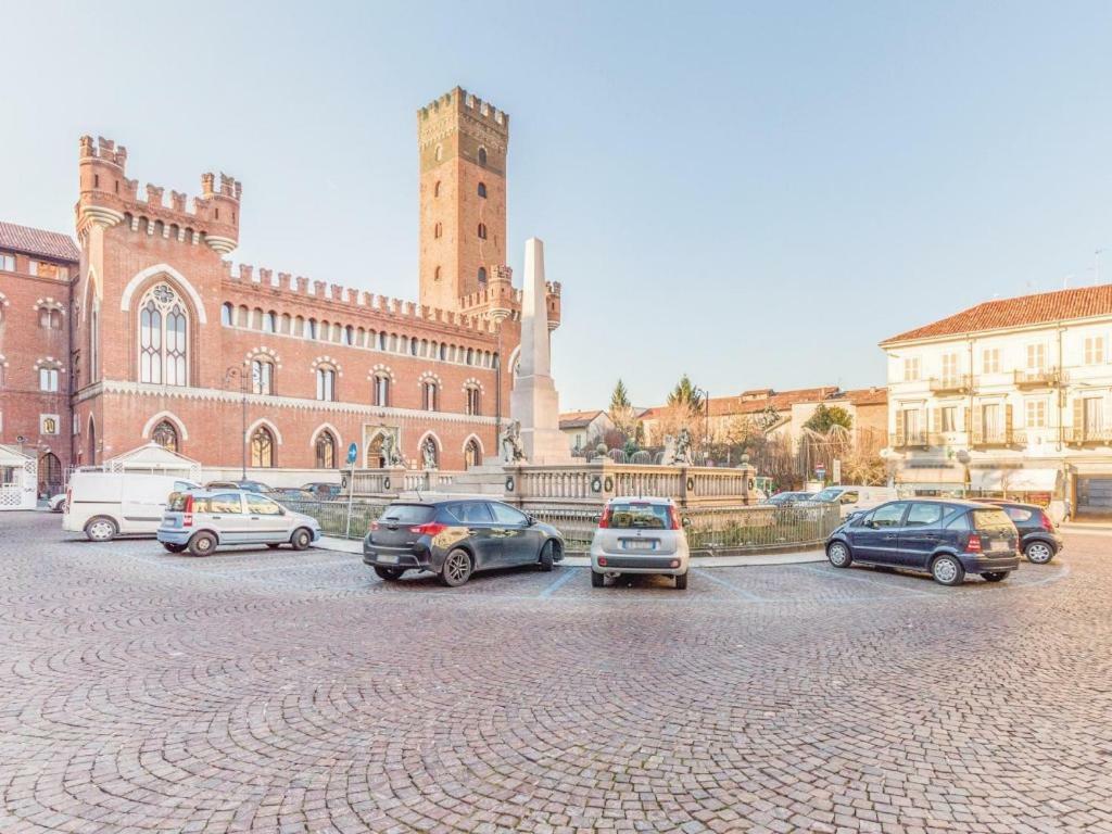 Location Turistic Monolocale Nel Parco Del Santuario Apartman Asti Kültér fotó