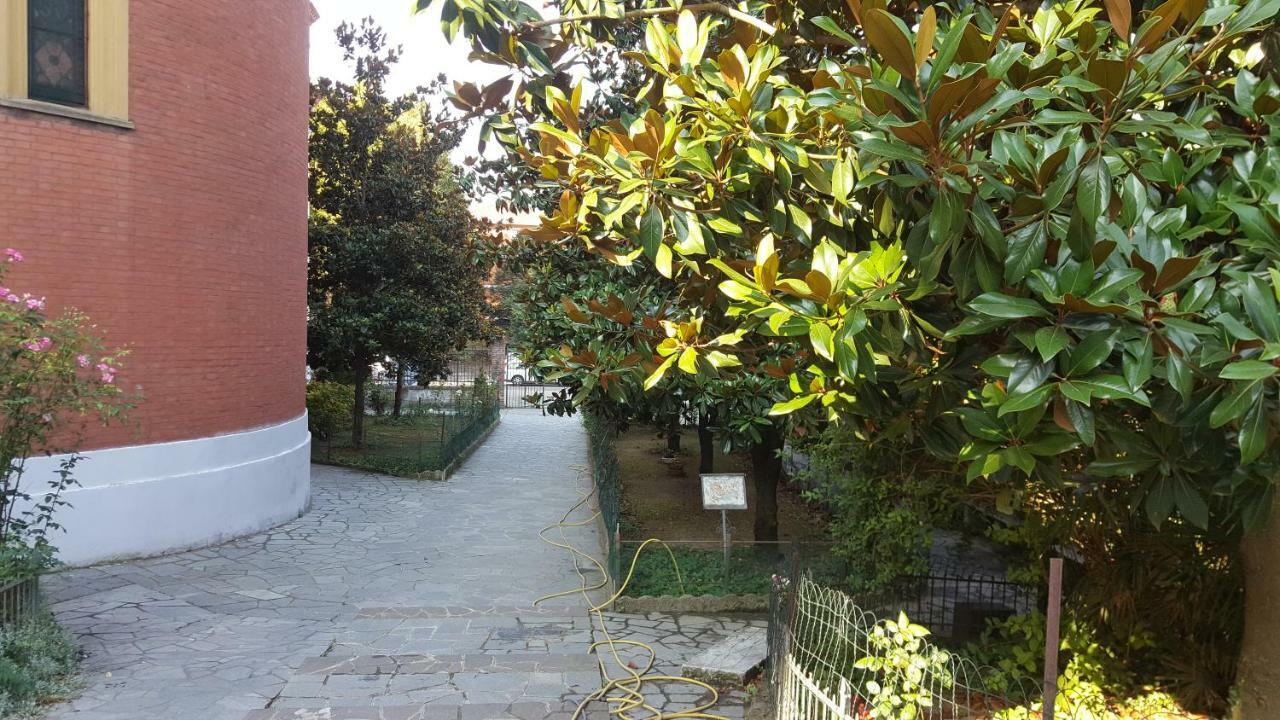 Location Turistic Monolocale Nel Parco Del Santuario Apartman Asti Kültér fotó