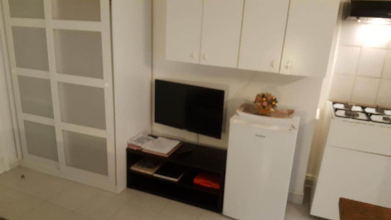 Location Turistic Monolocale Nel Parco Del Santuario Apartman Asti Kültér fotó